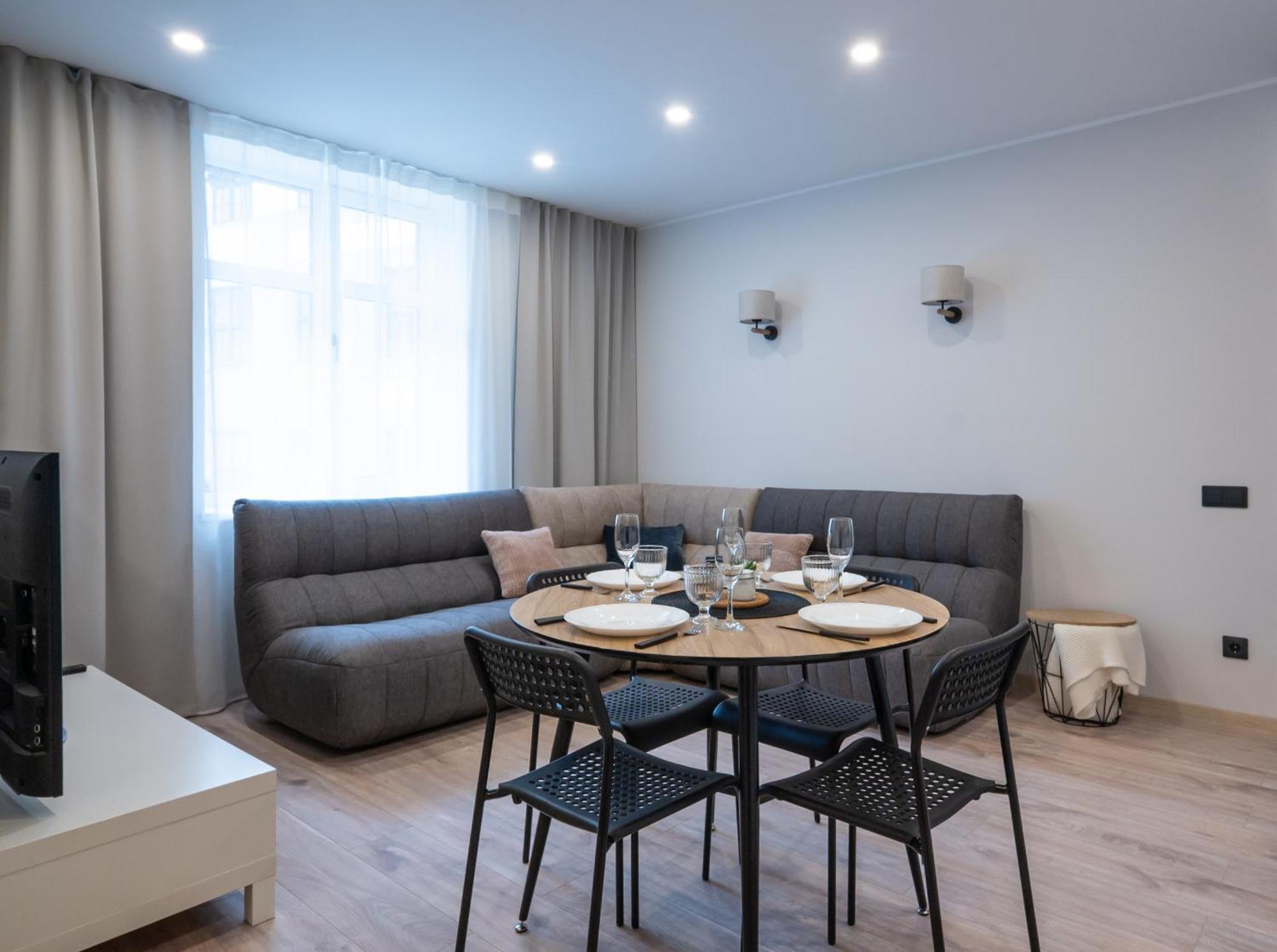 Friends And Family Vacation Apartments Riga Ngoại thất bức ảnh